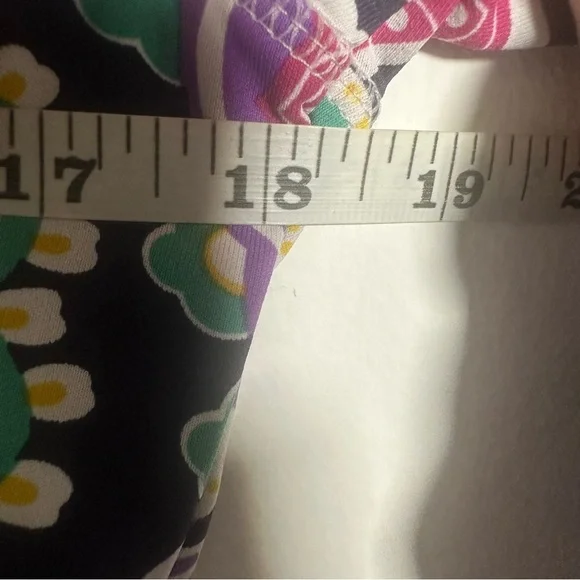 Peter Millar Womens Performance 1/4 Zip Pull Over Size Small Purple Paisley Golf - Picture 8 of 9